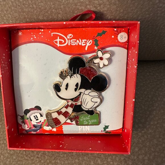 Disney Full Set Mickey & Minnie Premium Holiday Pins Aldi 2025 U CHOOSE PINS - Picture 3 of 4